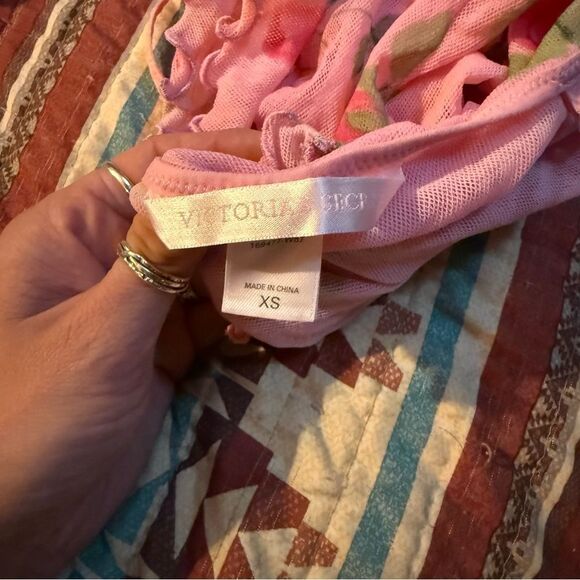 Victoria Secret Floral Sheer Tank size XS - Picture 2 of 5